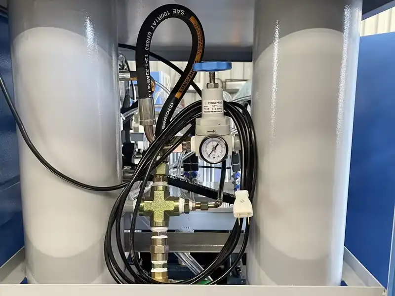 semi auto bottle blowing machine